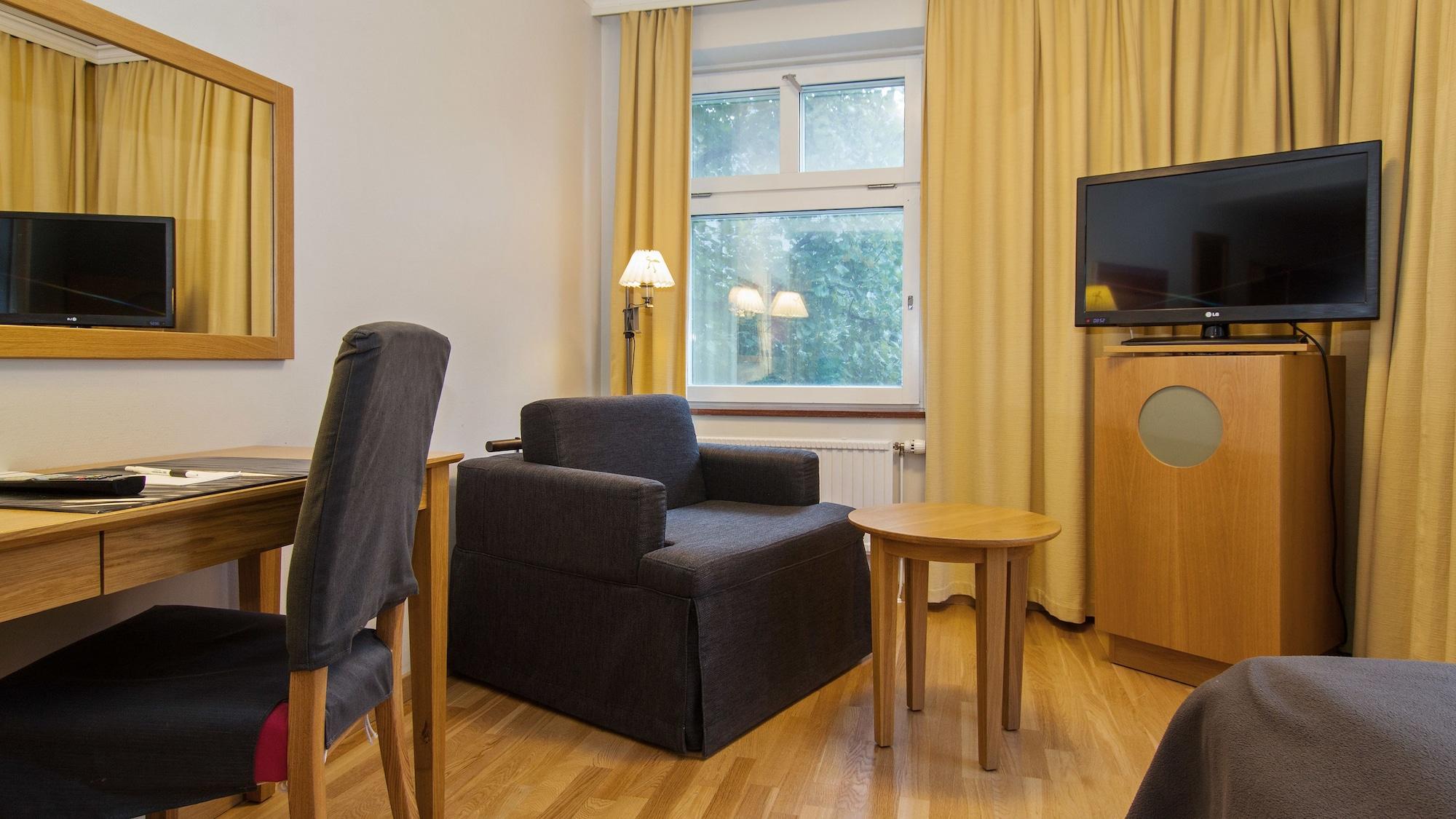 Elite City Hotel, Oerebro Zewnętrze zdjęcie